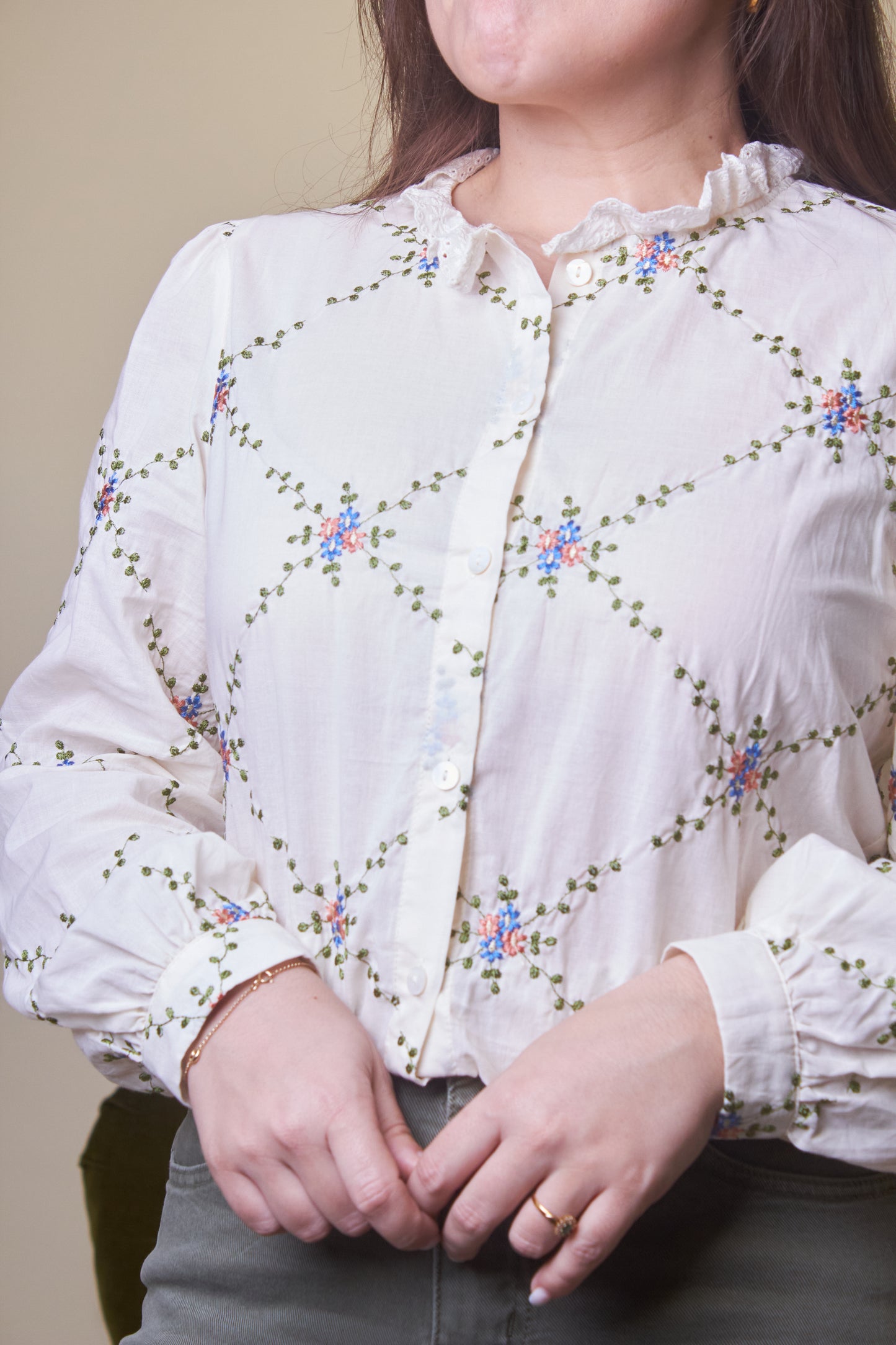 Camisa Floral Bordada