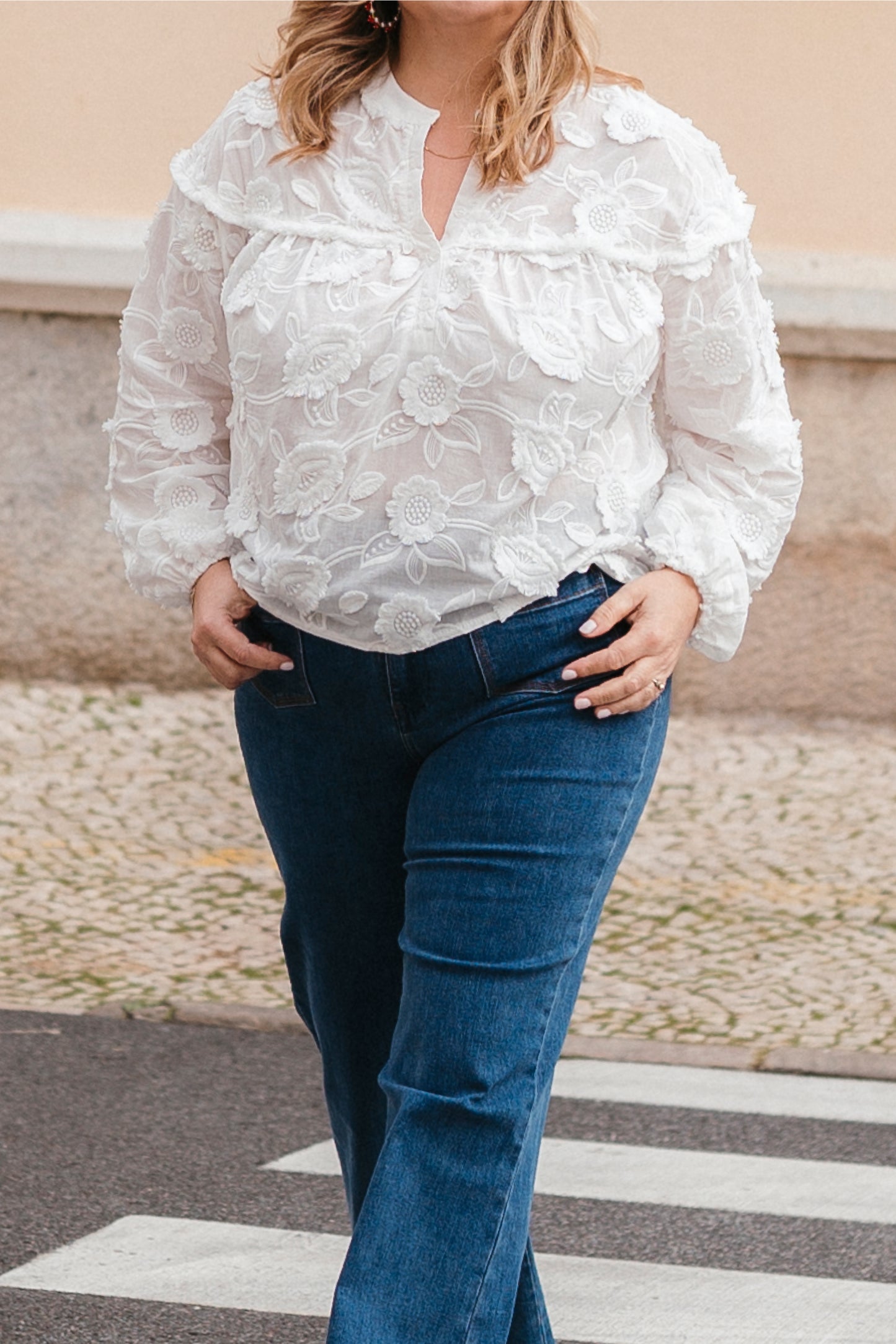 Camisa branca de renda